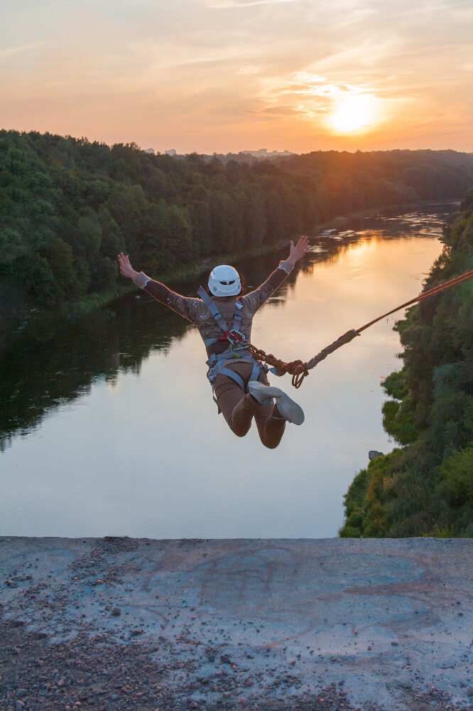 Pendulos_ft2 Bungee Jumping